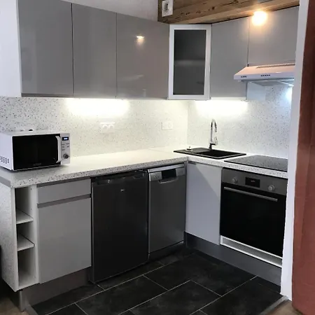 Résidence Le Praz - Pour 4 Personnes 64 * Valloire