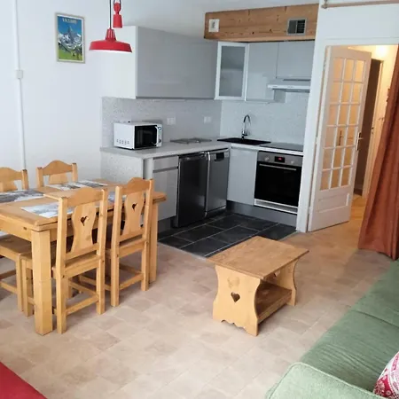 Apartment Le Praz - 4 Personnes 2 Expose Sud Mae-8764 Valloire